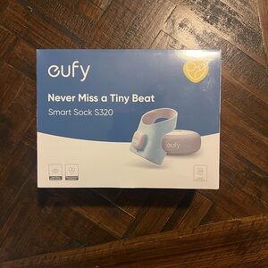 Eufy Smart Sock S320 in Blue and White